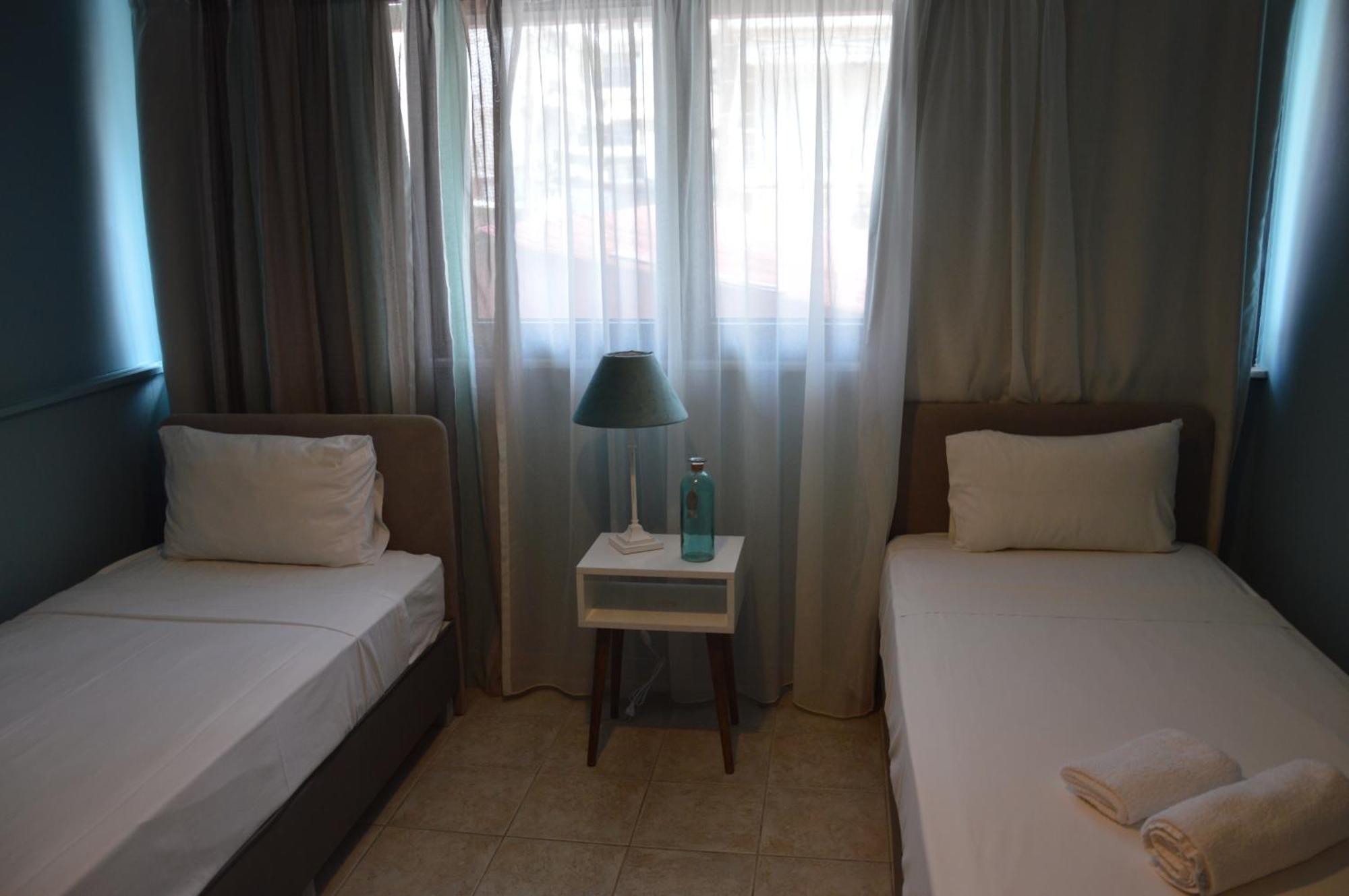 Aqua Mare Sea Side Rooms Nea Kallikrateia Dış mekan fotoğraf