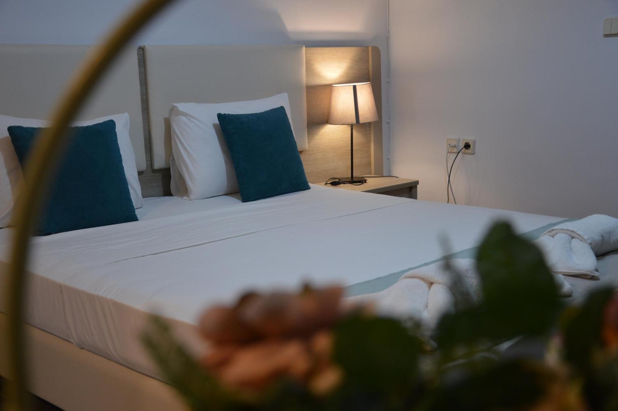 Aqua Mare Sea Side Rooms Nea Kallikrateia Dış mekan fotoğraf