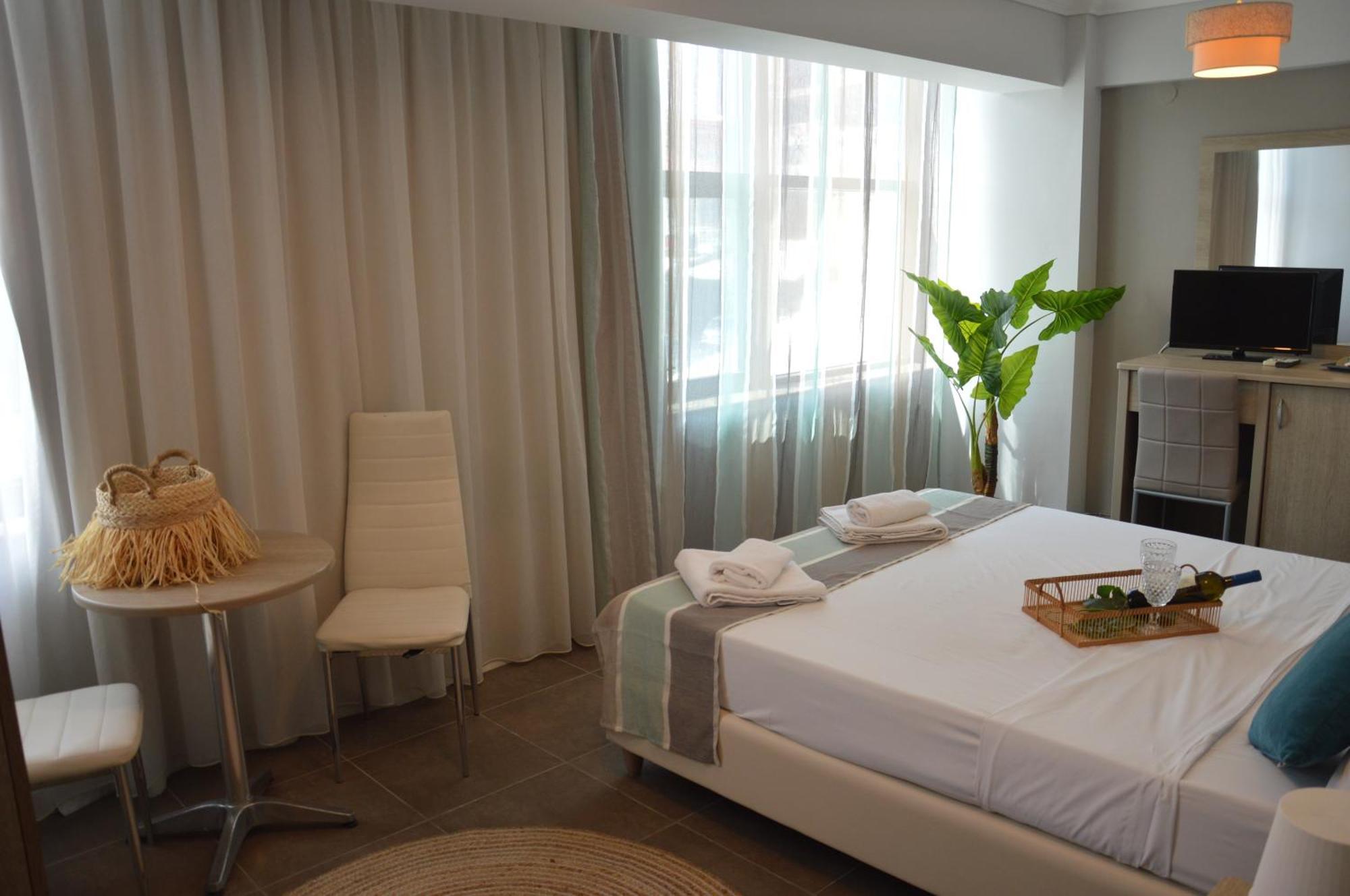 Aqua Mare Sea Side Rooms Nea Kallikrateia Dış mekan fotoğraf
