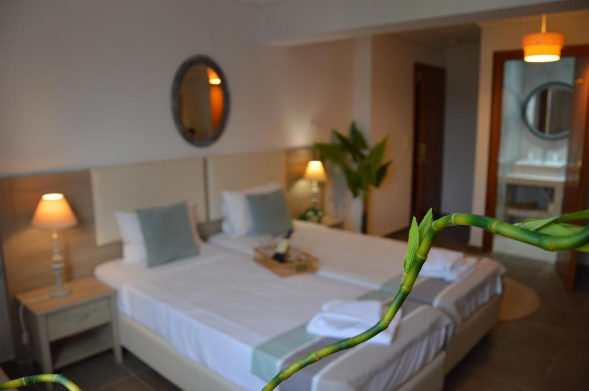 Aqua Mare Sea Side Rooms Nea Kallikrateia Dış mekan fotoğraf