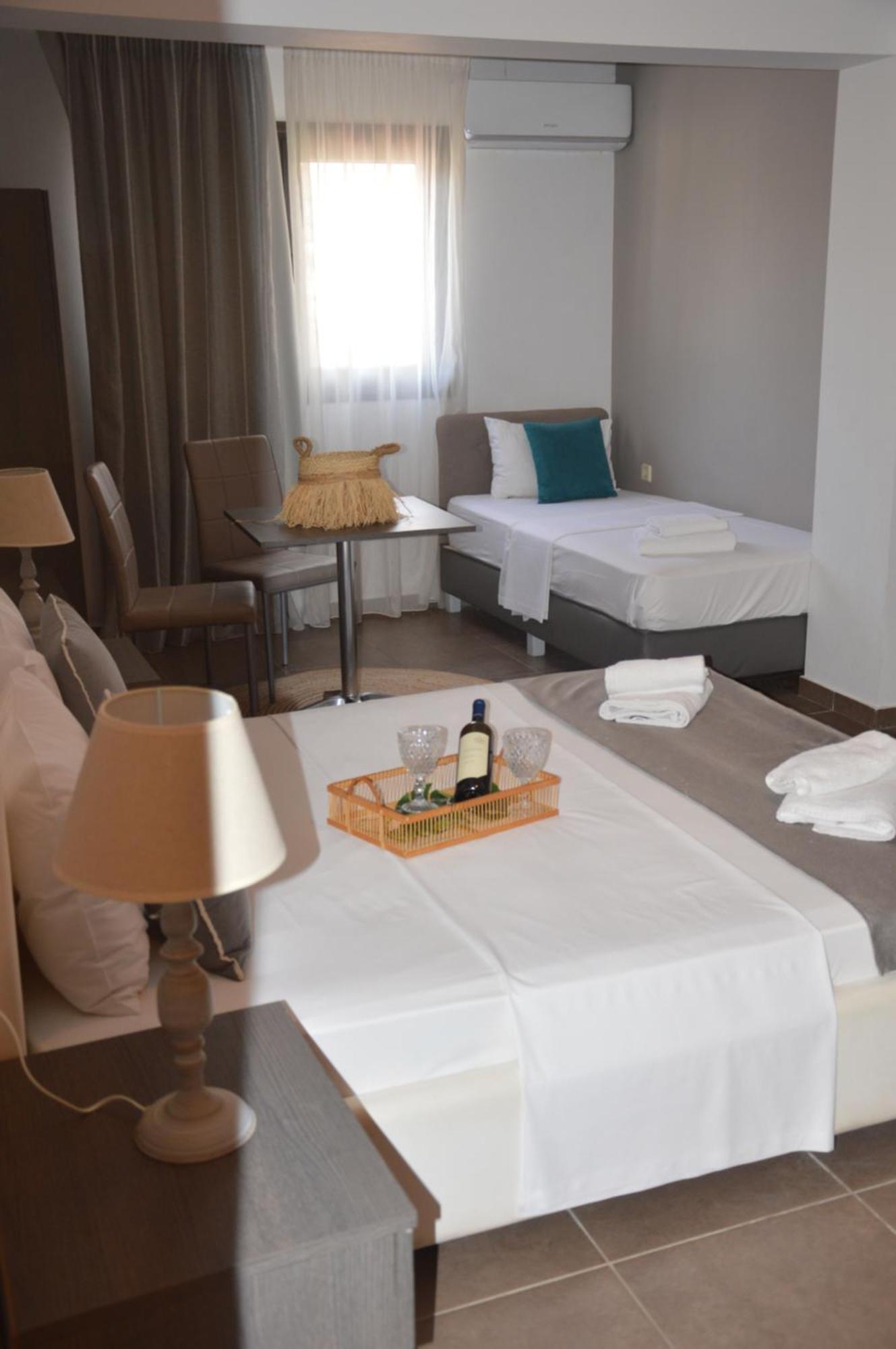 Aqua Mare Sea Side Rooms Nea Kallikrateia Dış mekan fotoğraf