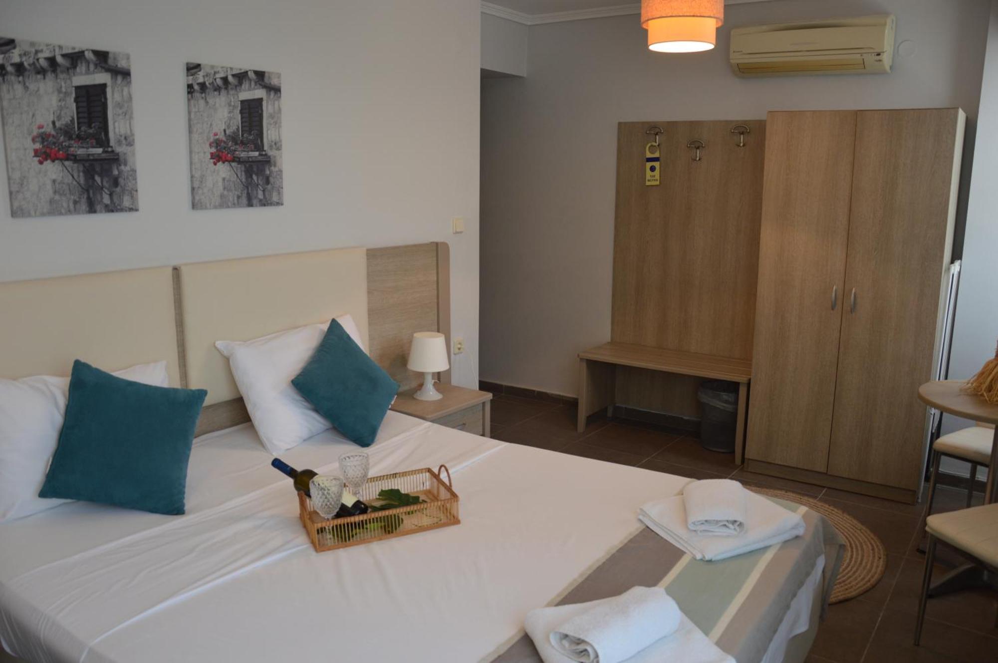 Aqua Mare Sea Side Rooms Nea Kallikrateia Dış mekan fotoğraf